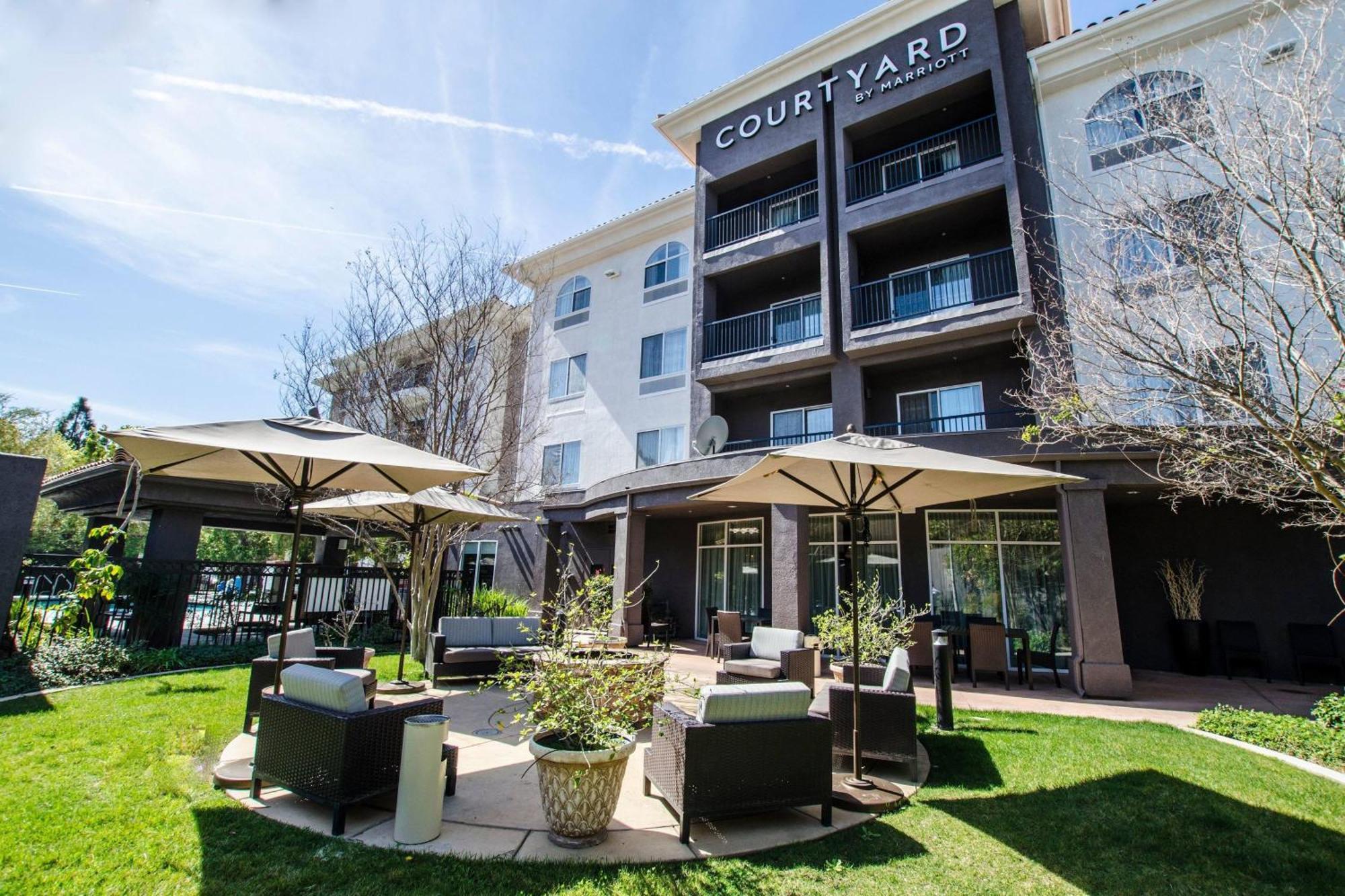 Courtyard Ventura סימי ואלי מראה חיצוני תמונה